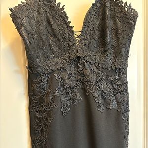 Aqua Women’s Black Midi Formal Dress